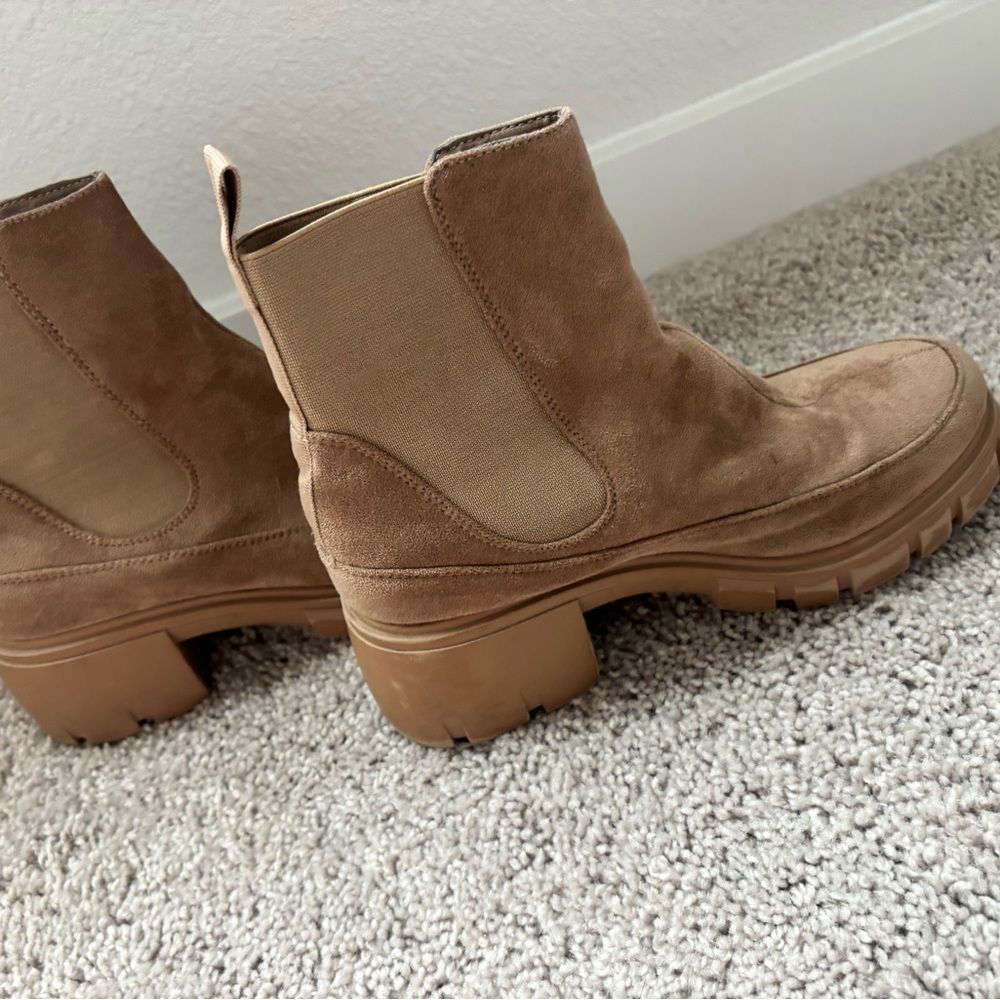 Natural Reflections Brown Ankle Boots